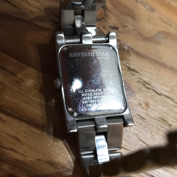 Kenneth Cole Retro Black With Stainless Steel Band - Picture 8 of 8